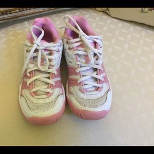 Prince tennis shoes size 1
